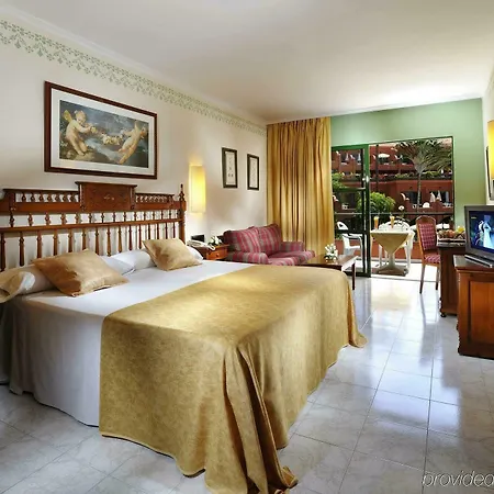 ホテル アドリアン ホテルス コロン グアナハニ（大人専用） 4*